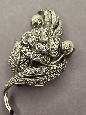 Kenneth Jay Lane Silver-Tone Floral Crystal Brooch